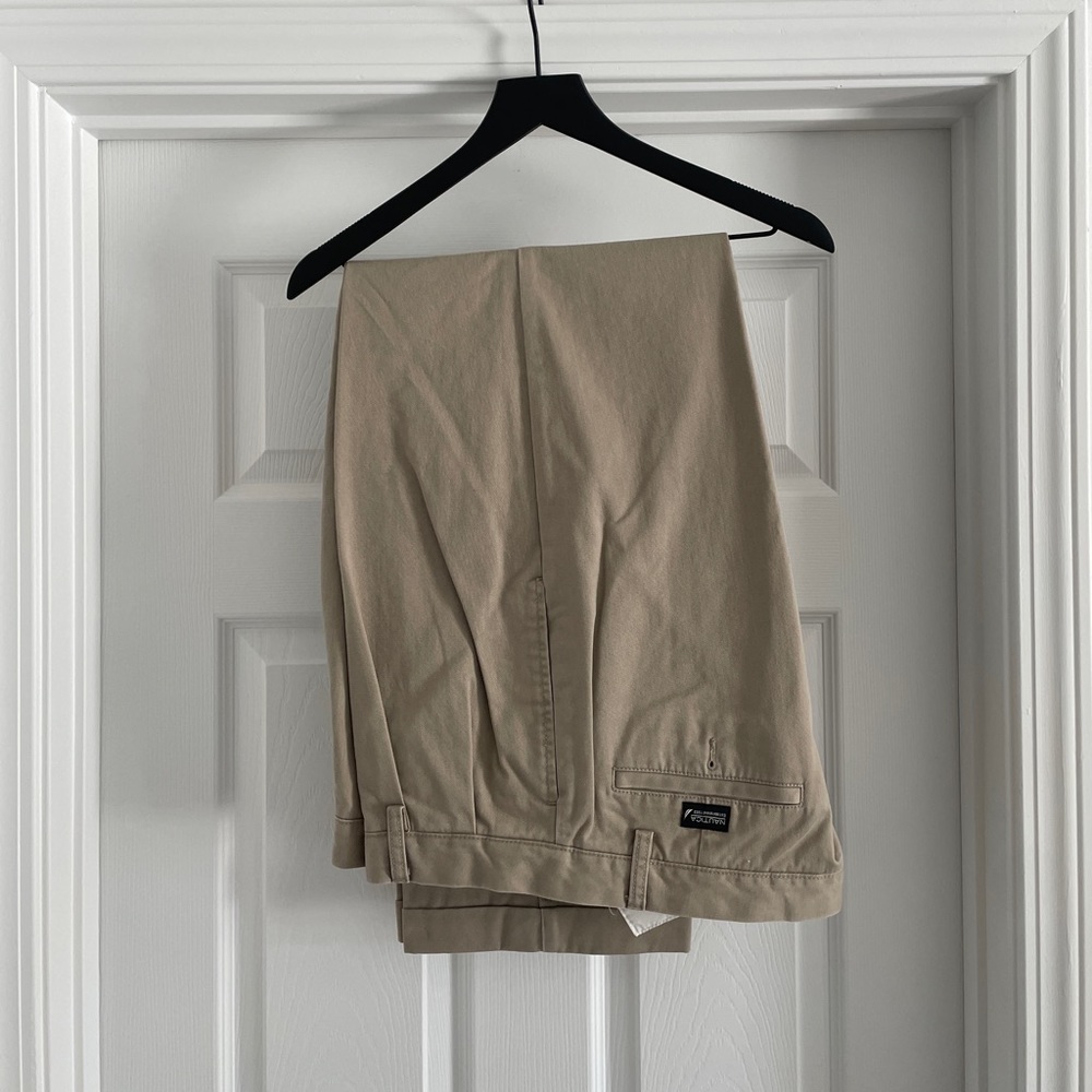 Men’s khakis